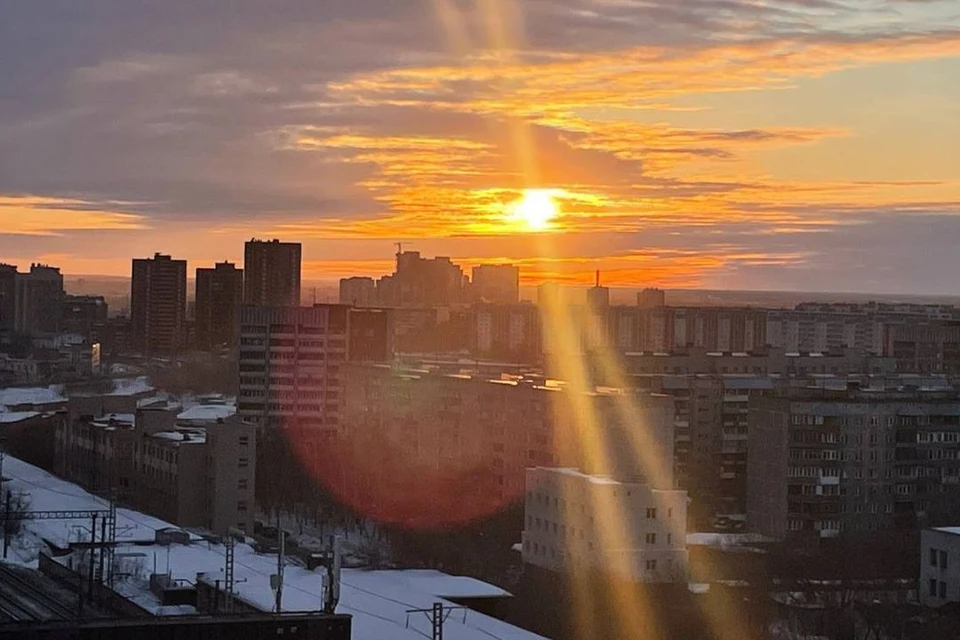 В Новосибирске пламенел вечерний закат