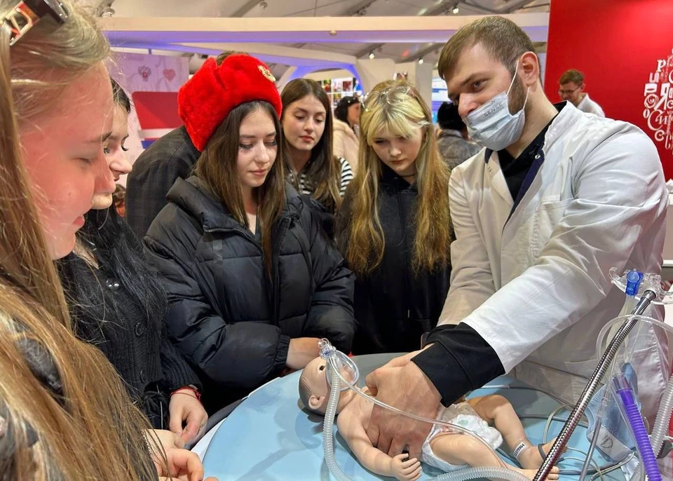 Студенты Генического медицинского колледжа приехали в Москву на большую экскурсию. ФОТО: министерство молодежной политики Херсонской области