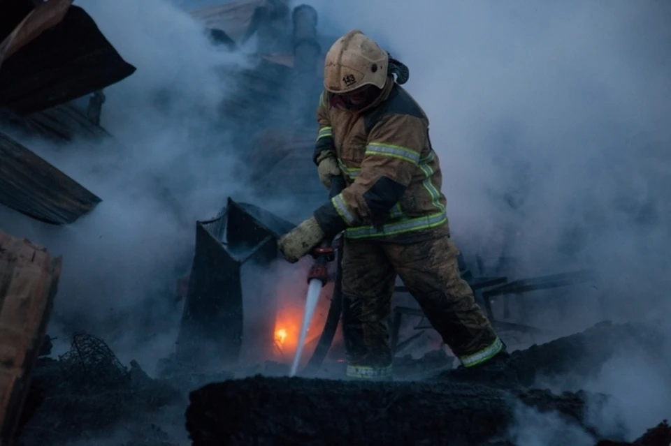 В Новоспасском районе загорелся бревенчатый жилой дом Фото архив КП