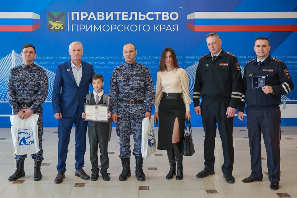 Награды получили сотрудники Росгвардии, полиции, ТРК и простые жители.