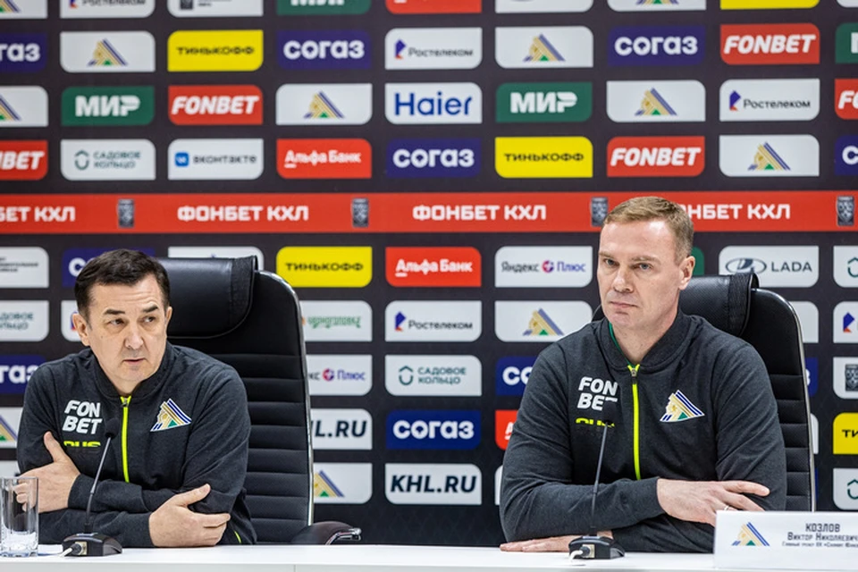 В ближайшее время с Виктором Козловым (справа) будет подписан новый контракт. Фото: ХК «Салават Юлаев»