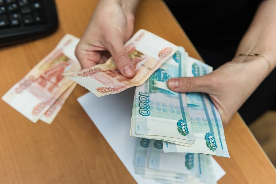 Смольный подсчитал среднюю номинальную заработную плату в Петербурге в 2023 году.