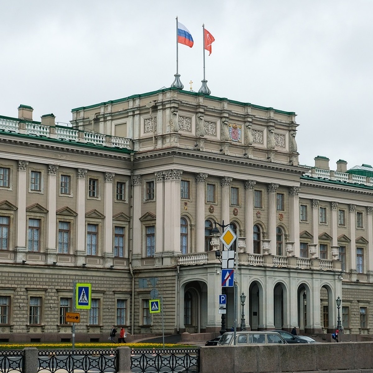 Александр Бельский сообщил, что принятие закона о запрете наливаек в  Петербурге откладывается - KP.RU