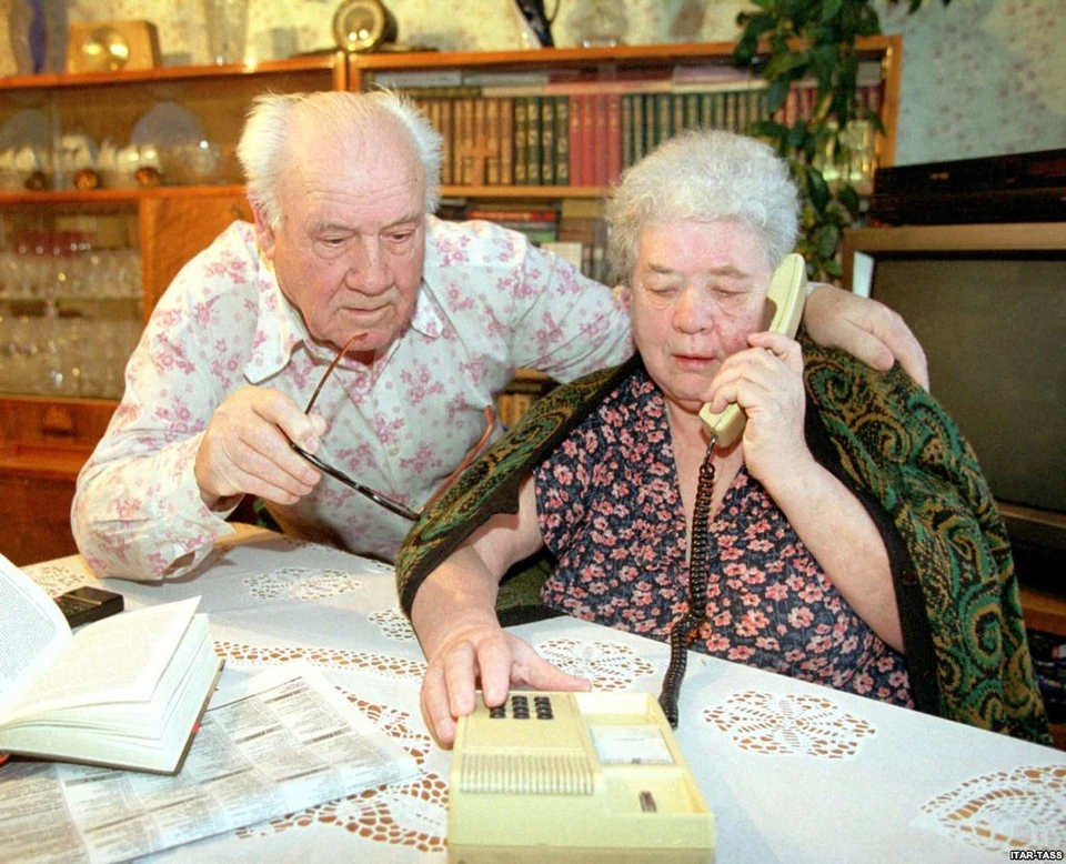 Даже стационарный телефон доступен теперь далеко не всем пенсионерам в Молдова. Фото: ITAR TASS