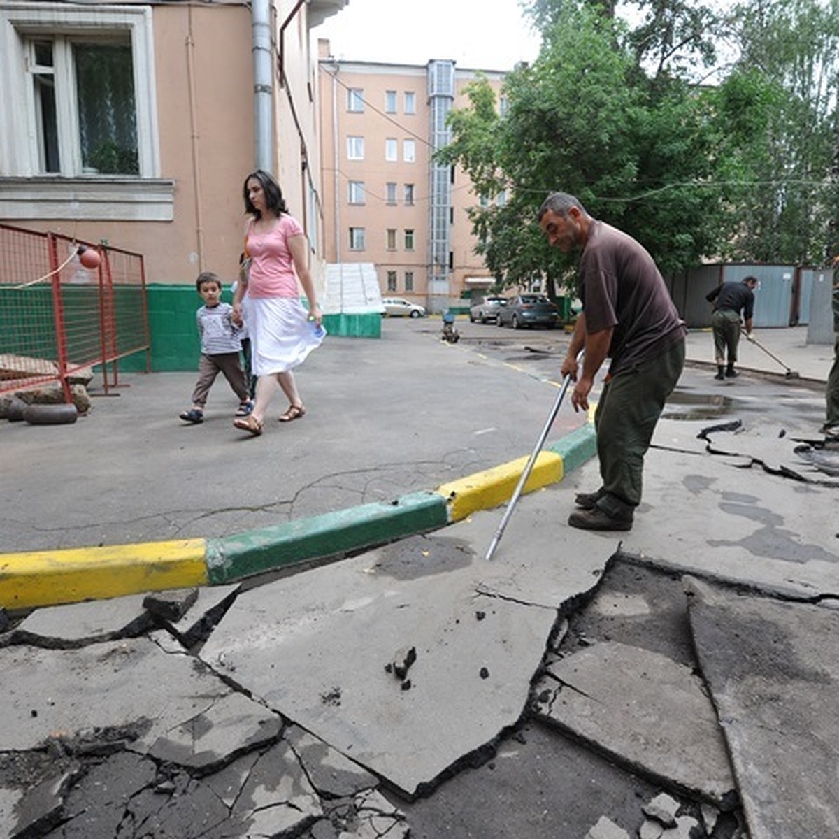 В Казани опубликовали полный список дворов, которые благоустроят в 2024  году - KP.RU