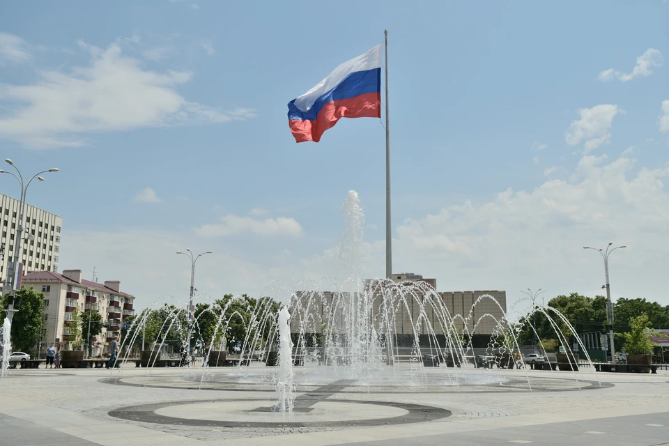 Специалисты проводят расконсервацию фонтанов Фото: пресс-служба администрации Краснодара