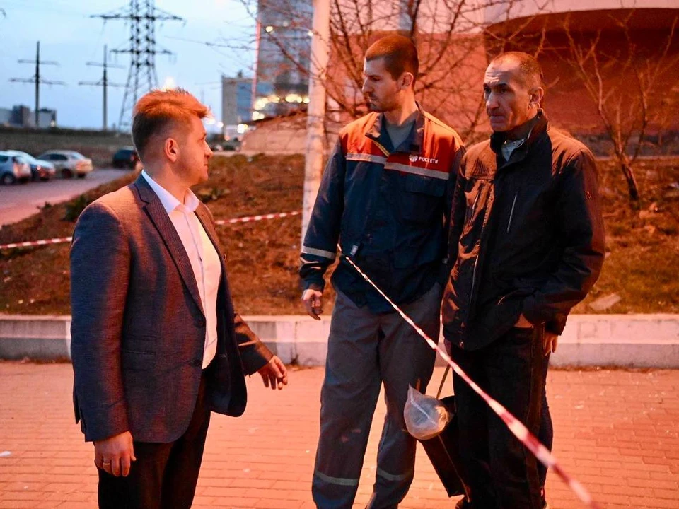 Мэр Белгорода опроверг информацию об эвакуации многоэтажки после обстрела ВСУ.