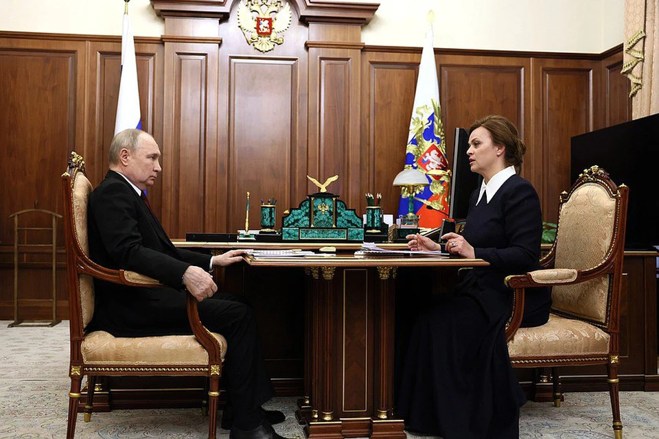 Владимир Путин обсудил с Анной Цивилевой работу фонда «Защитники Отечества».