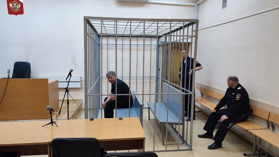 Предварительно, мужчина задержан до 1 июня. Фото: Ярославский областной суд.