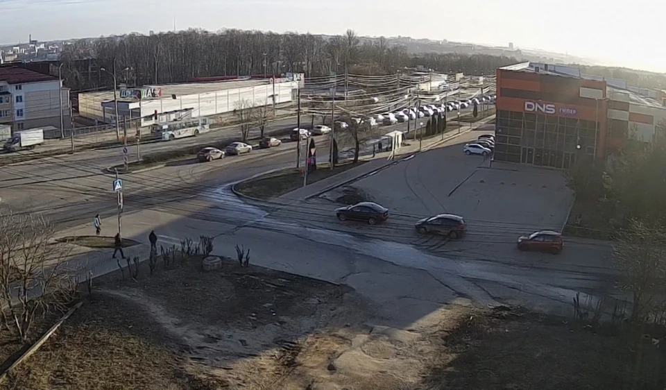 На Правобережье настраивают зеленую волну светофоров