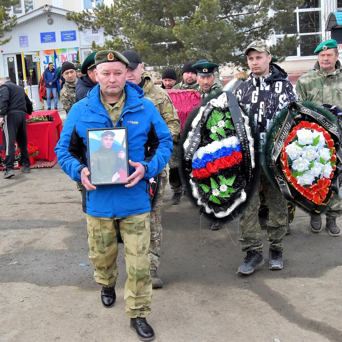 В Башкирии простились с погибшим на СВО 24-летним Тимуром Гайбадуллиным -  KP.RU