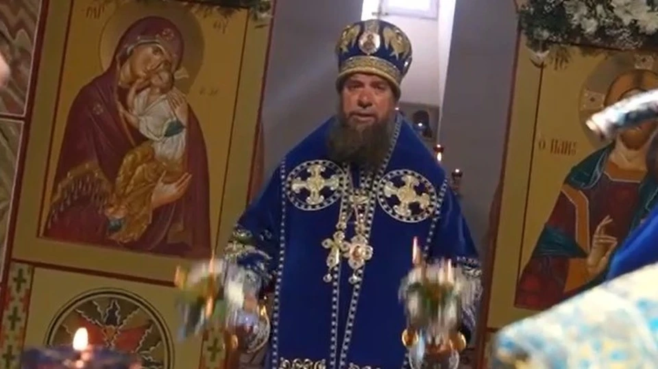 С этим светлым праздником православных астраханцев поздравил Игорь Бабушкин