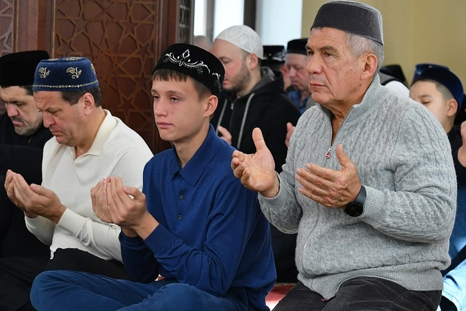 Ураза-байрам - праздник, знаменующий окончание поста в священный месяц Рамадан. Фото: rais.tatarstan.ru