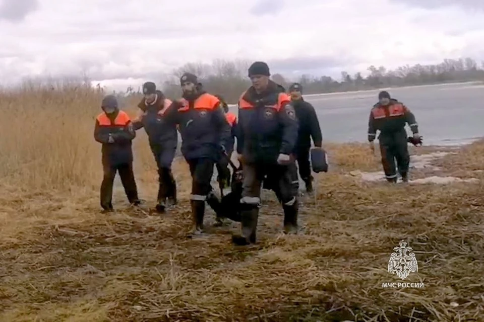 Мужчину вытащили из реки Тобол. Фото: ГУ МЧС по Курганской области