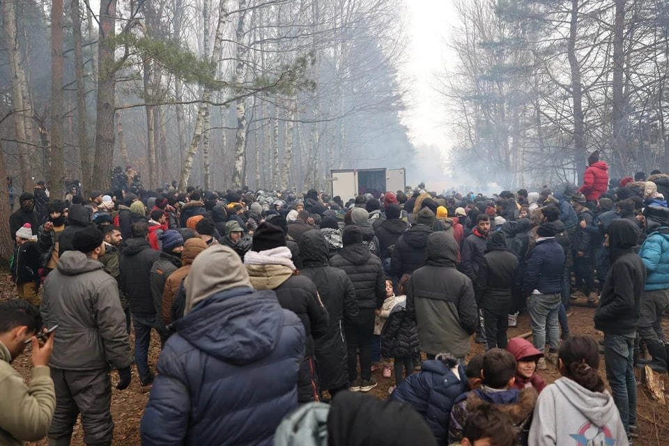 Более 200 мигрантов попыталась прорвать границу Польши