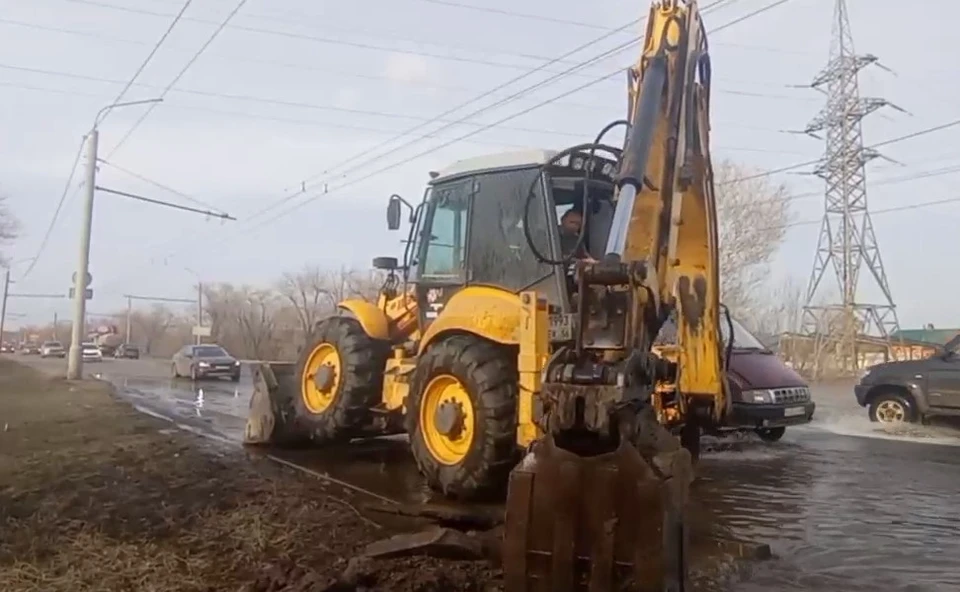 Проезд открыт для грузового и общественного транспорта