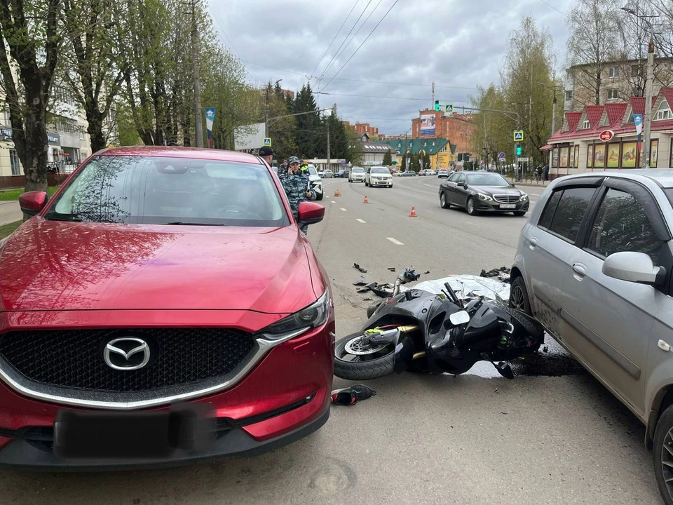 Мотоциклист погиб в ДТП на улице Нормандии-Неман в Смоленске Фото: Гоставтоинспекция Смоленской области