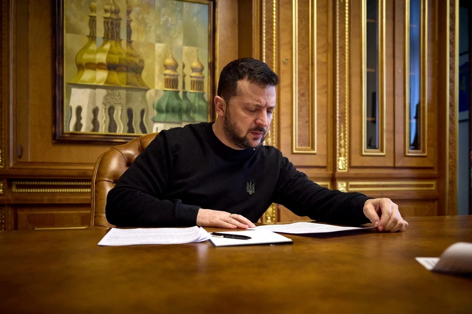 Президент Украины Зеленский подписал закон об ужесточении мобилизации.