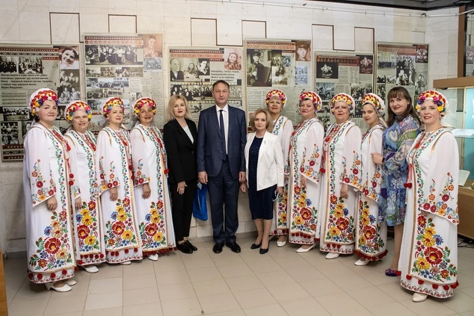 В Донецке открыли выставку «Сарафан. Монисто. Лапти. Больше, чем песня». Фото: Министерство культуры ДНР