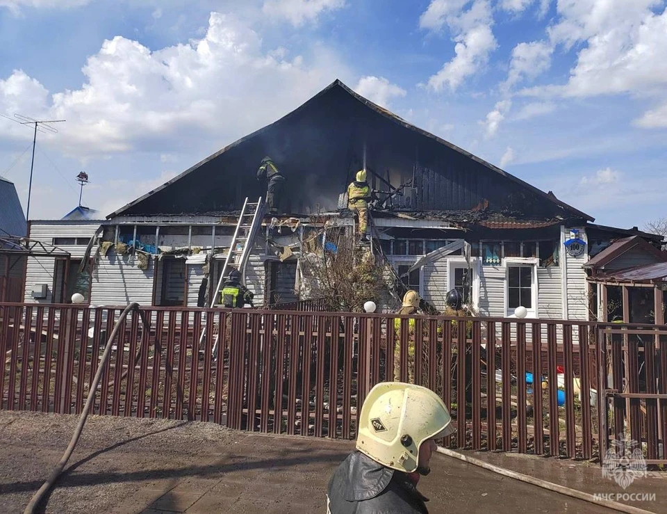 21 апреля в Ульяновске загорелся жилой дом ФОТО: МЧС Ульяновской области