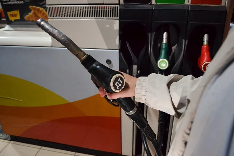 В Свердловской области дорожает бензин: в УФАС назвали цифры