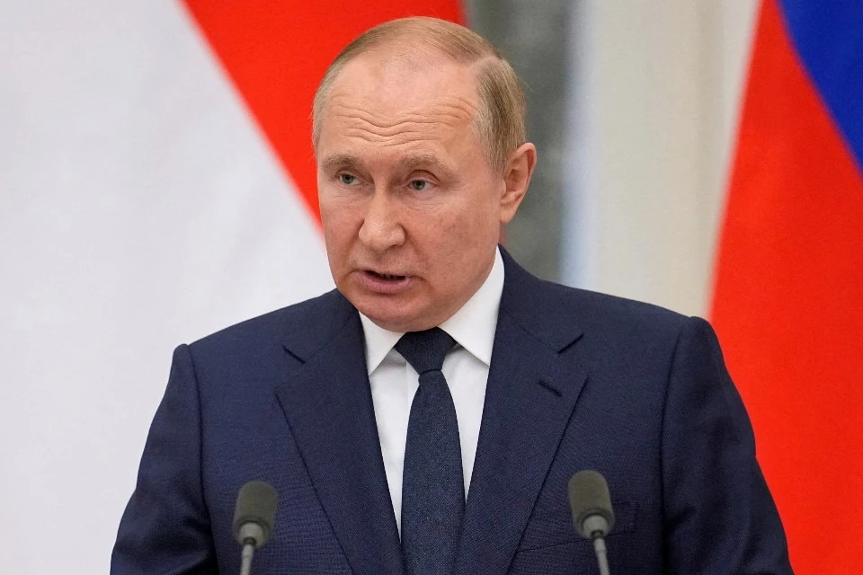 Путин: Успех в бою зависит от быстрого решения технологических задач
