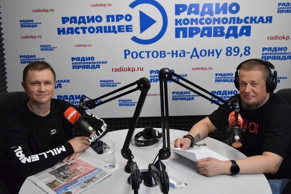 Замглавврача ГБСМП Ростова Василий Фалин (слева) рассказал, сколько вызовов в сутки принимает «скорая».