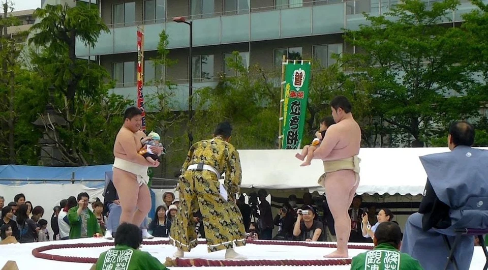 В Японии более 100 малышей заставили плакать на традиционном фестивале. Фото:rupor.md