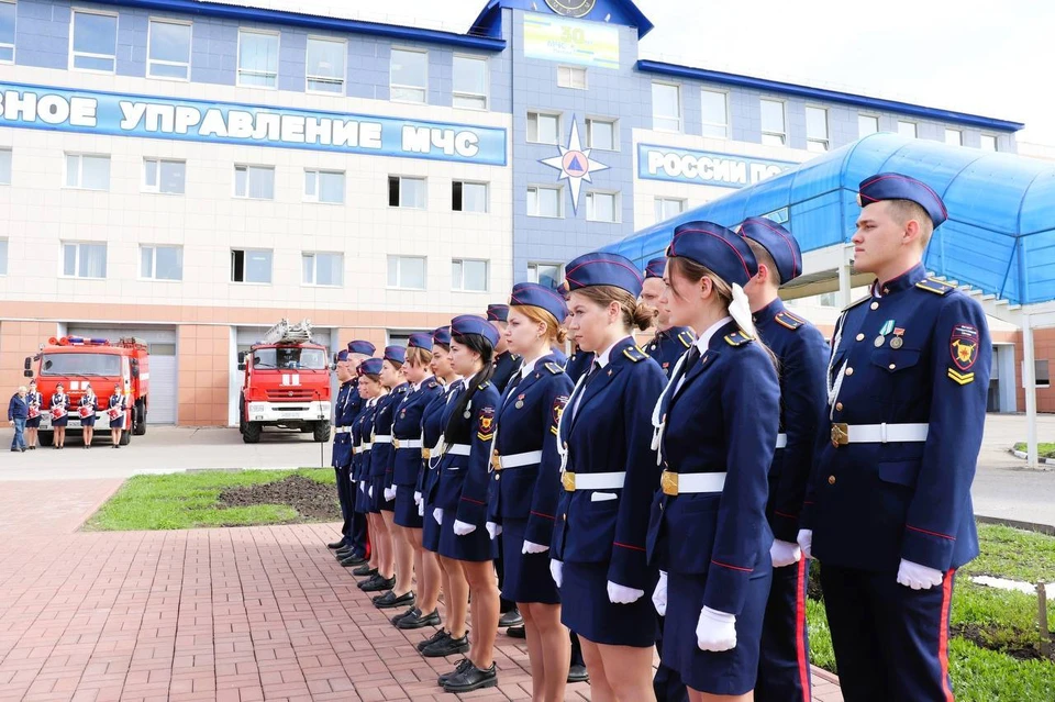 В Ульяновске спасатели-курсанты получили профессиональные удостоверения. ФОТО: МЧС УО