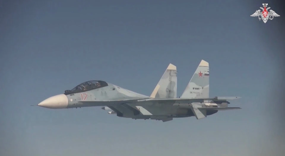 Два Ту-95МС выполнили полет над Беринговым морем вблизи побережья ...