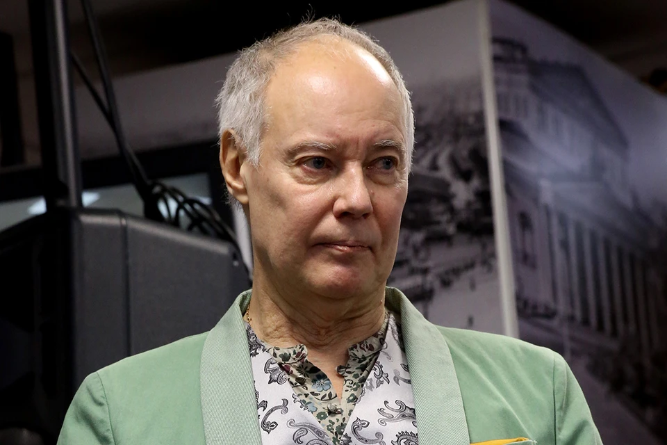 Заслуженный артист РФ и актер Владимир Конкин поделился, почему перестал общаться со старшим сыном Ярославом.