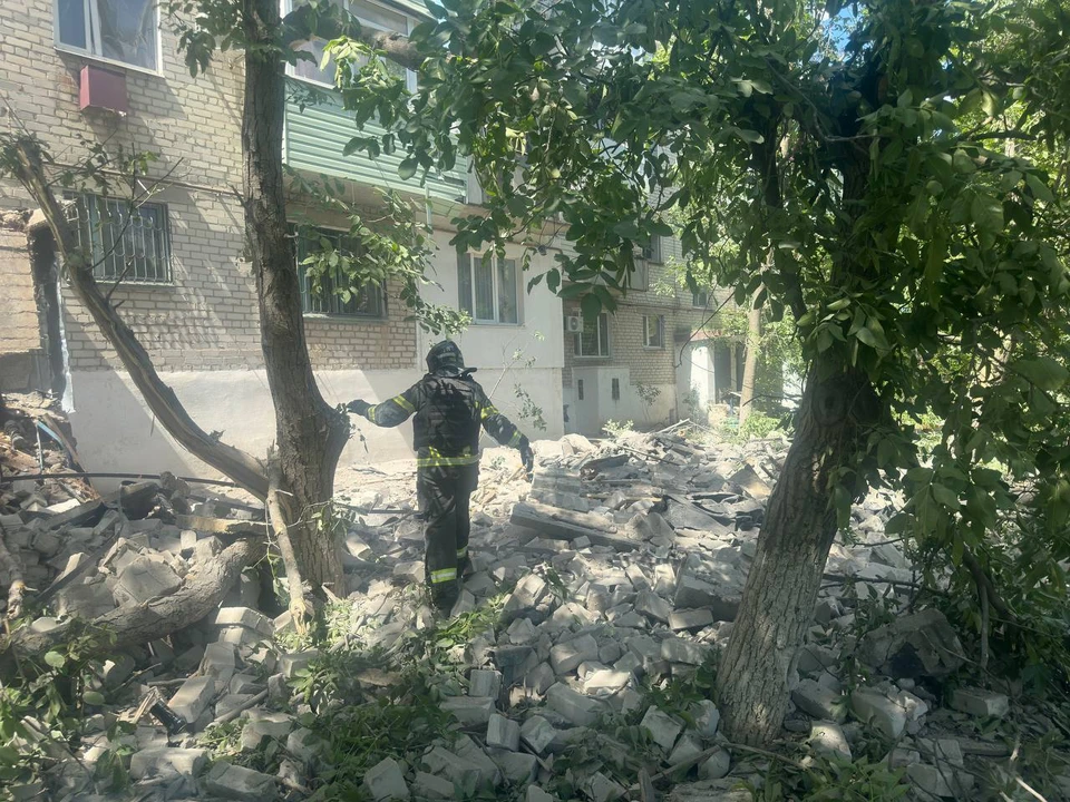 До пяти возросло число пострадавших от обстрела ВСУ пятиэтажки в Токмаке Фото: Telegram-канал Евгения Балицкого