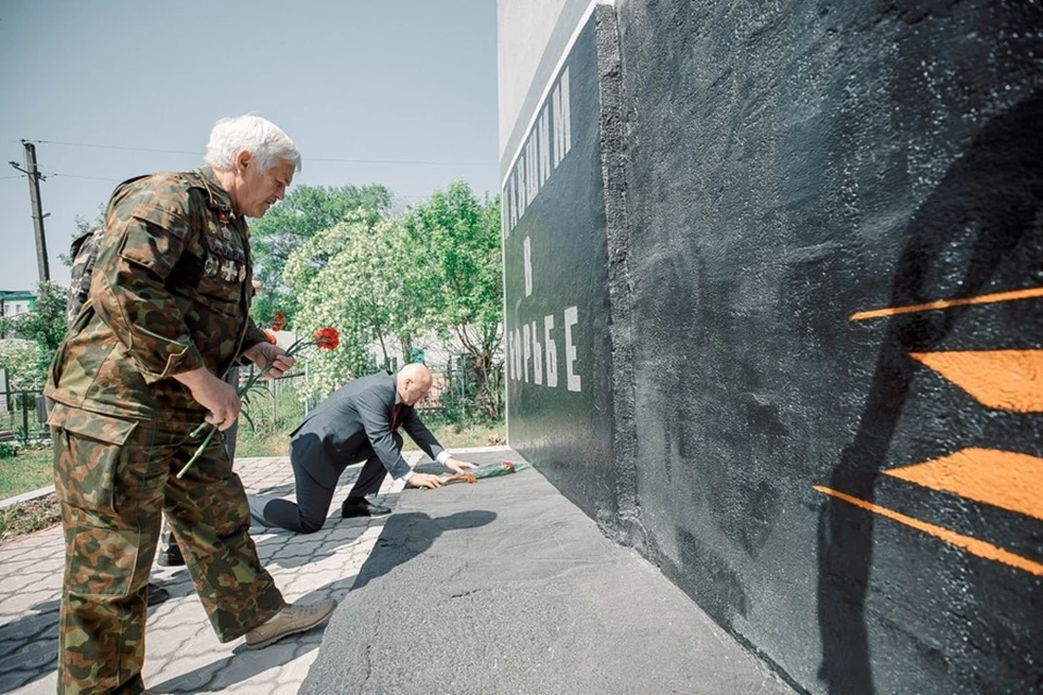 В Мариуполе после реставрации открыли памятник павшим в борьбе с фашизмом. Фото: ТГ/Моргун