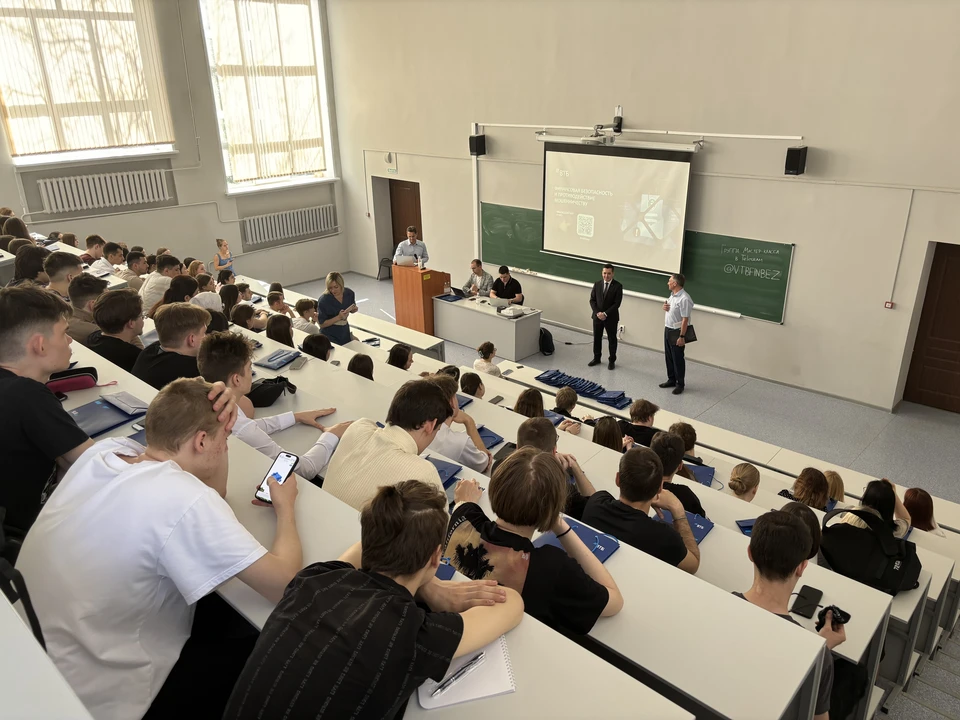 Мастер-классы по финансовой безопасности прошли в ПГУТИ и Самарском университете / Фото: пресс-служба ВТБ