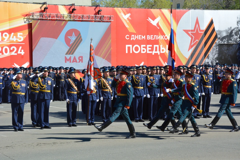 Оренбуржцев поздравили с Днем Победы даже из космоса