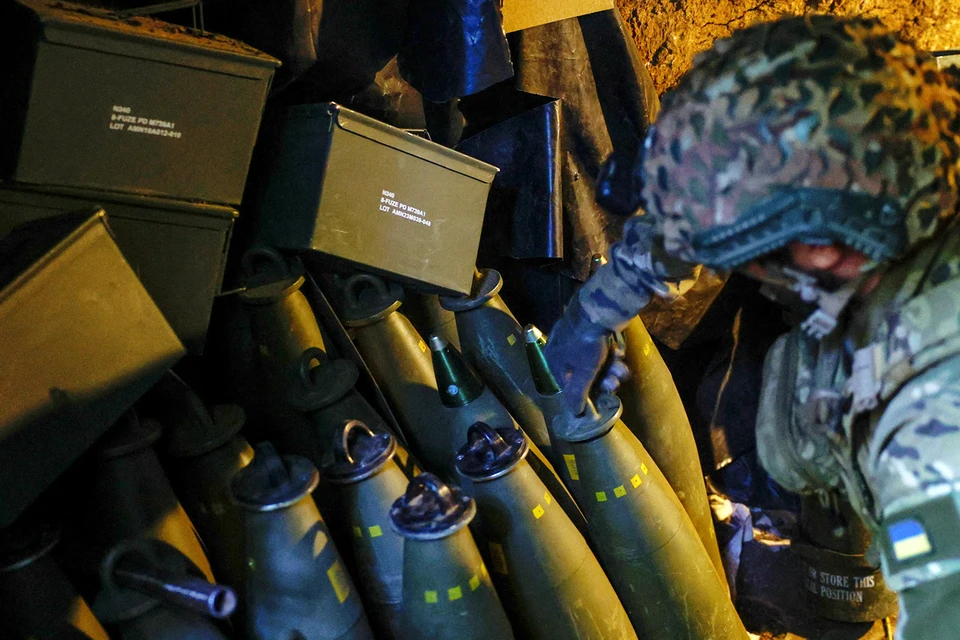 Президент Чехии Петр Павел пообещал, что первые 180 тысяч артиллерийских снарядов, закупленных в третьих странах для Украины, прибудут уже в июне