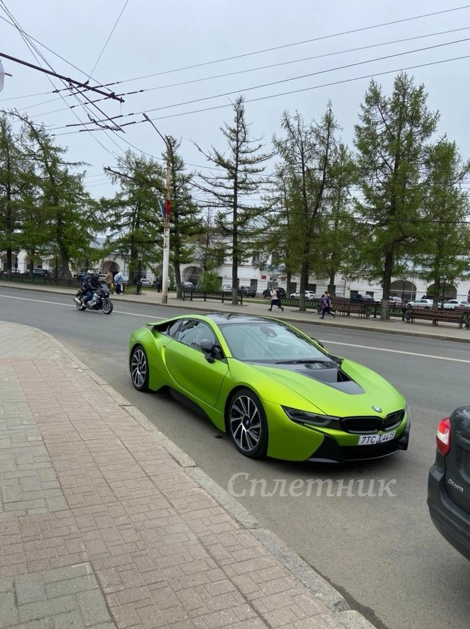 Уникальный суперкар костромичи встретили в самом центре города - KP.RU