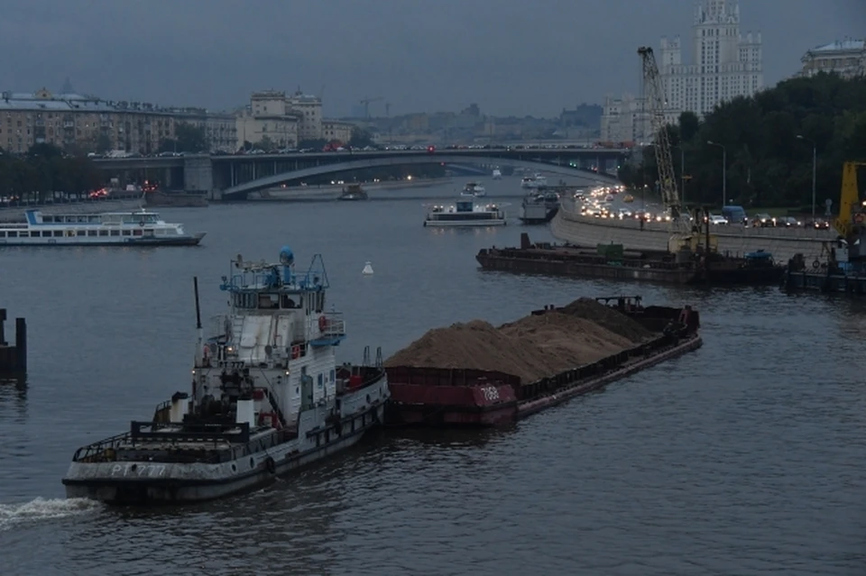 Первое китайское судно с мрамором грузами отправилось по Амуру в Хабаровск