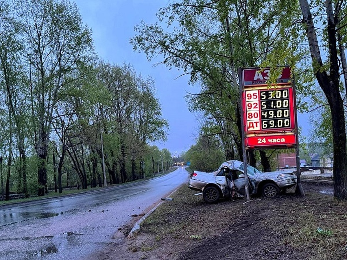 Никто не верил, что они могли выжить: врачи спасают водителя и пассажира,  разбившихся в страшной аварии в Хабаровске - KP.RU