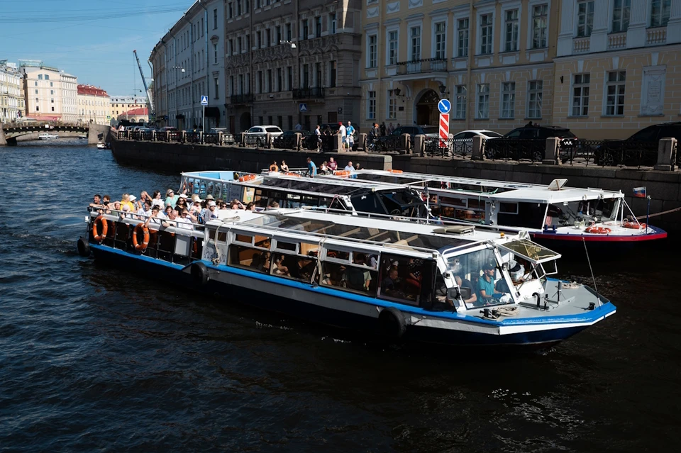 Новые водные маршруты запустили в Петербурге.