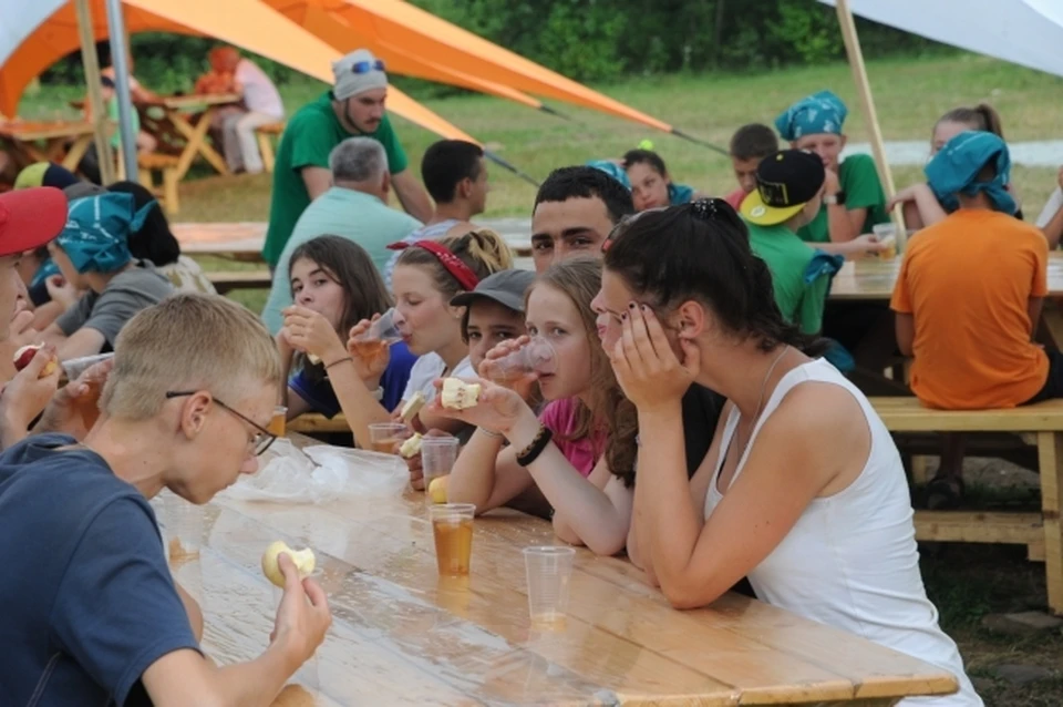 В 33% ростовских семей дети проведут летний отдых дома