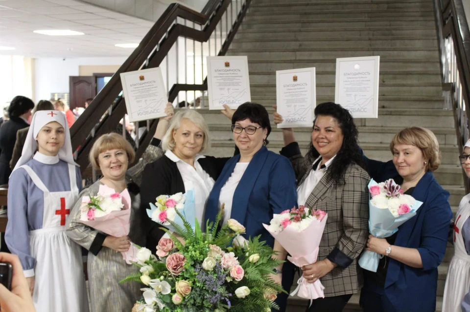 Кузбасс поздравил своих медсестер с профессиональным праздником. Фото - АПК.