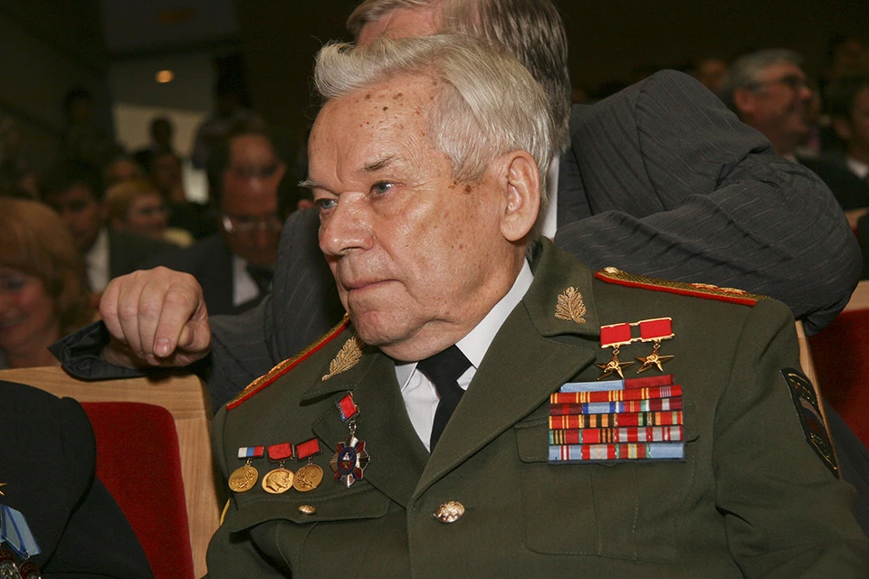 Михаил Калашников родился в селе Курья Алтайского края