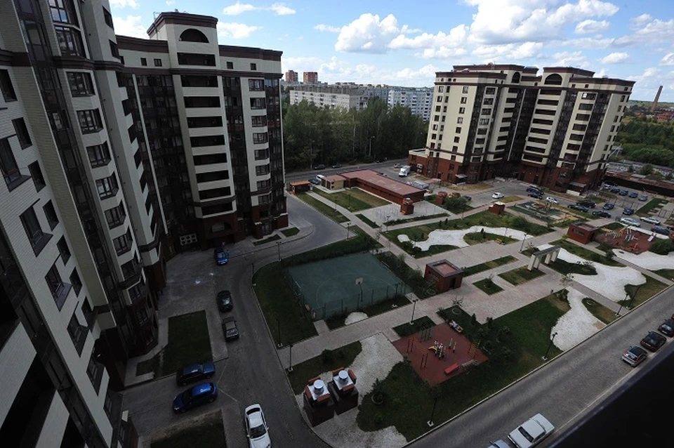 38 дворов Ярославля будут отремонтированы благодаря задействованным лимитам и источникам 2025 года.