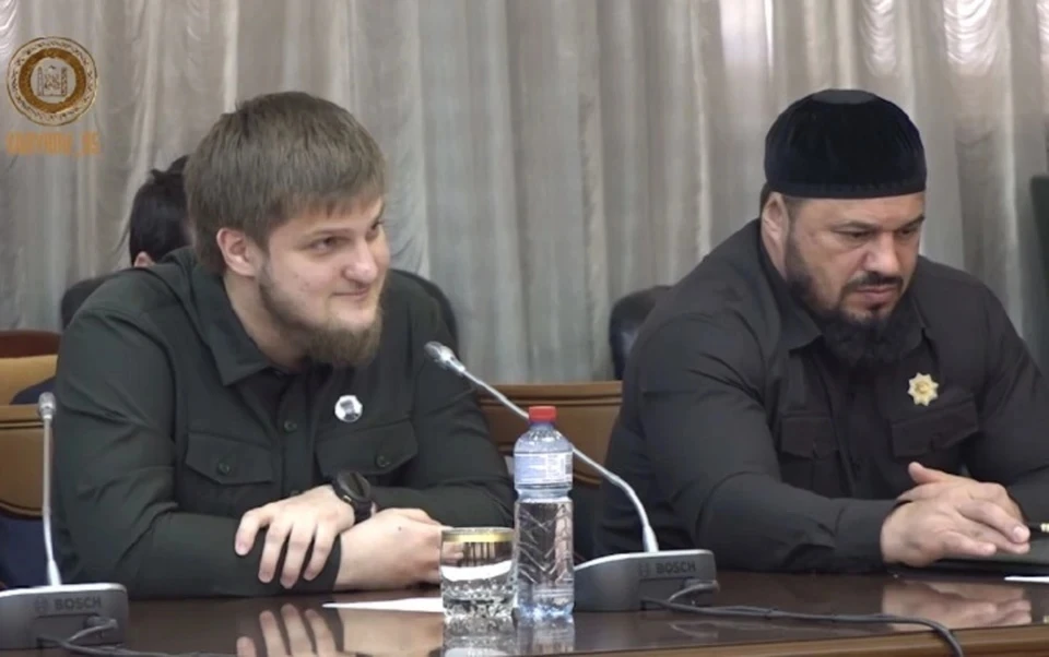 Старший сын Кадырова Ахмат назначен министром спорта Чечни Фото: стоп-кадр видео заседания