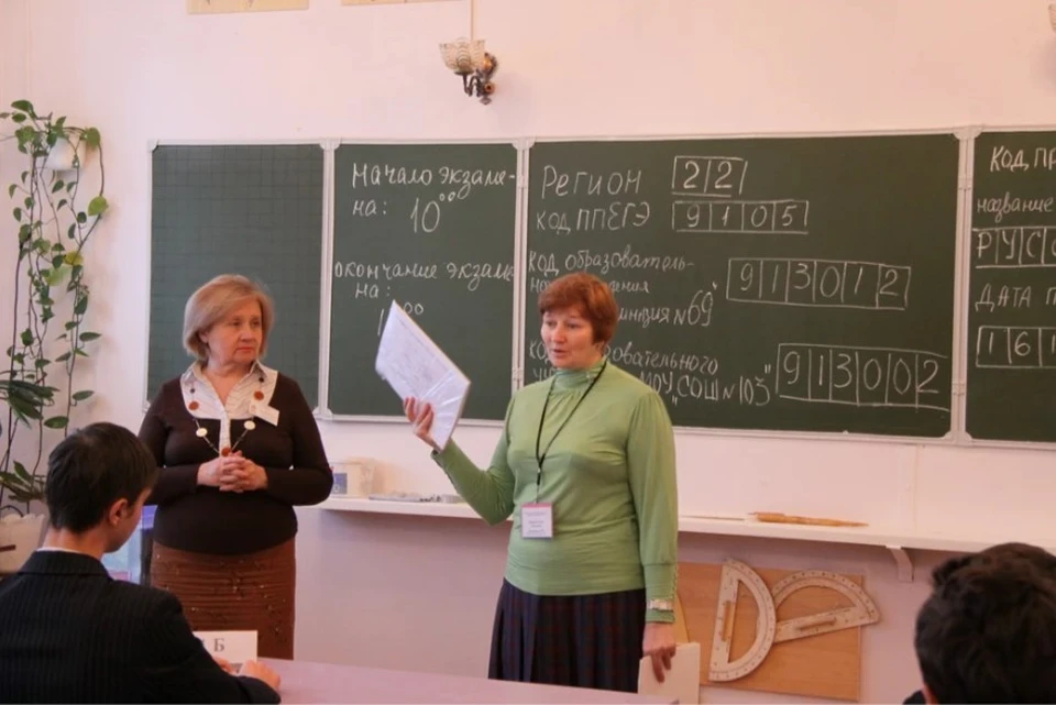 Сегодня выпускные экзамены напишут около 3,5 тысяч школьников региона
