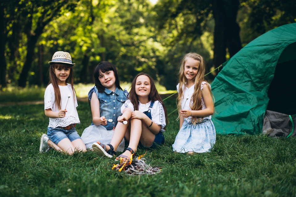 Camp group. Фотосессия группы детей на природе. группа детей. группа детей в парке. summer camp группа.