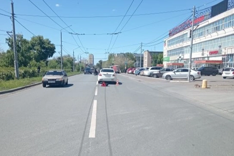 В результате аварии жительница получила травмы.