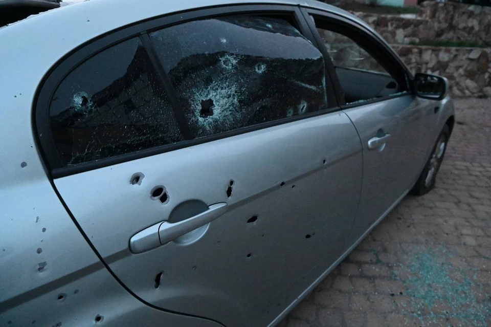 В Белгородском районе из-за атаки украинского FPV-дрона поврежден легковой автомобиль. ⠀