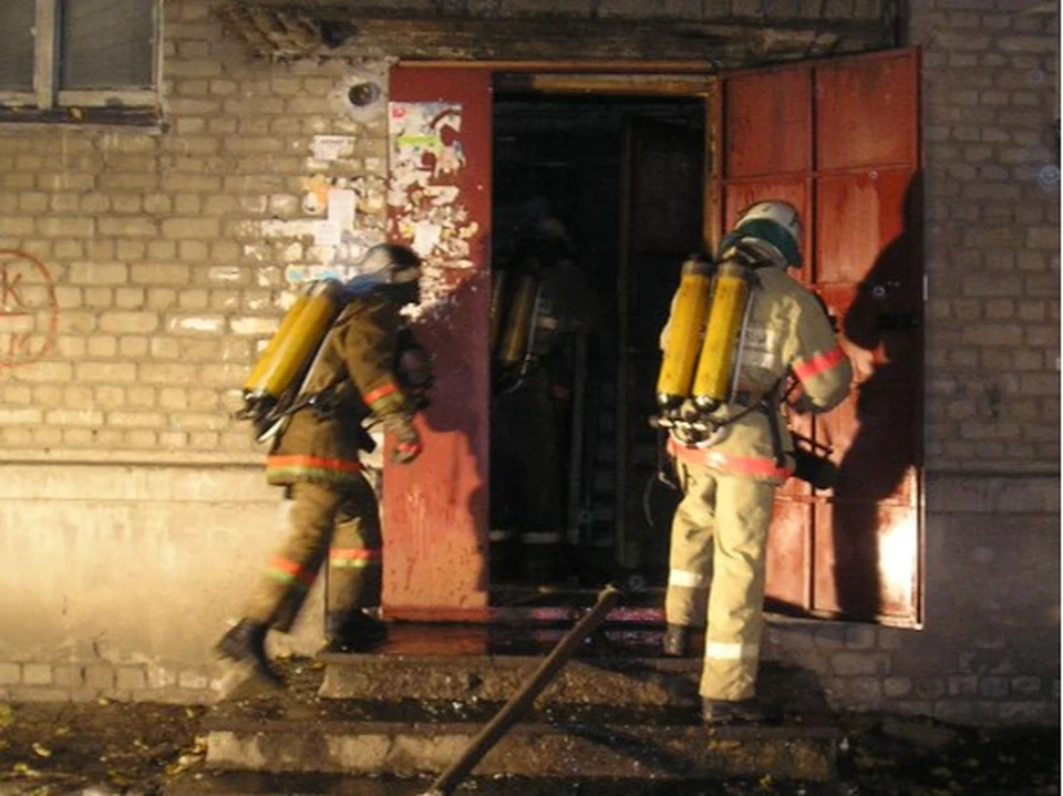 Ночной пожар в многоэтажке Советского района обошелся без жертв.